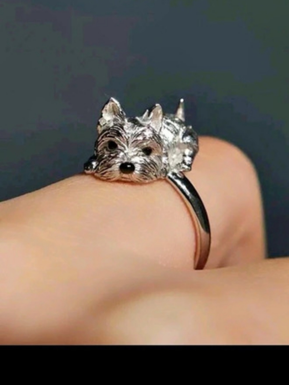 Dog Head Ring in Silver Like New